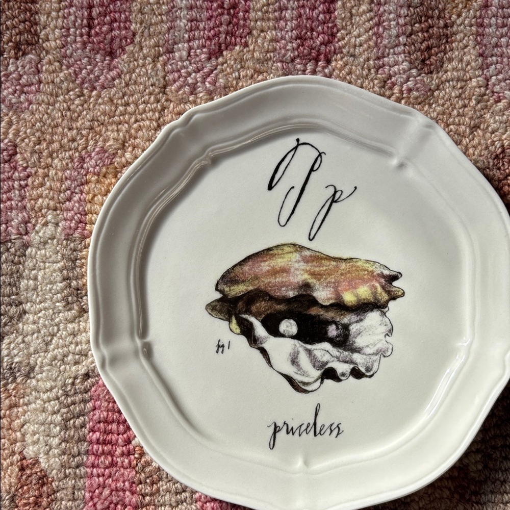 🦪Anthropologie Linea Carta Calligrapher Diva Pyari P Plate Priceless Pearl - Picture 16 of 16